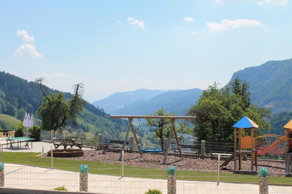 Panoramadorf Saualpe Hotel Eberstein Exterior photo